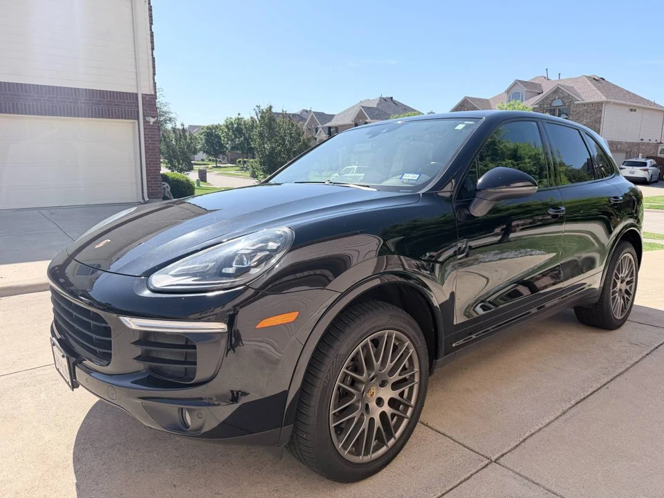 2017 Porsche 958 Cayenne - Image 2 of 20