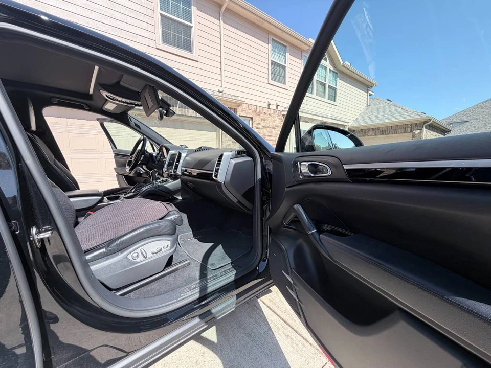2017 Porsche 958 Cayenne - Image 12 of 20