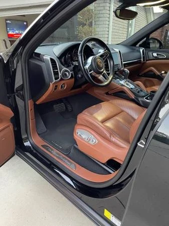 2017 Porsche 958 Cayenne - Image 6 of 10