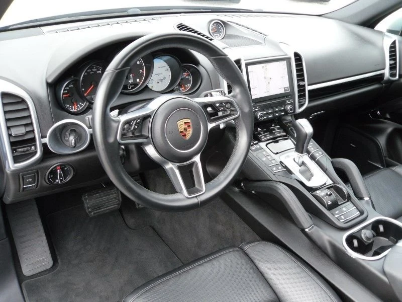 2017 Porsche 958 Cayenne - Image 4 of 5