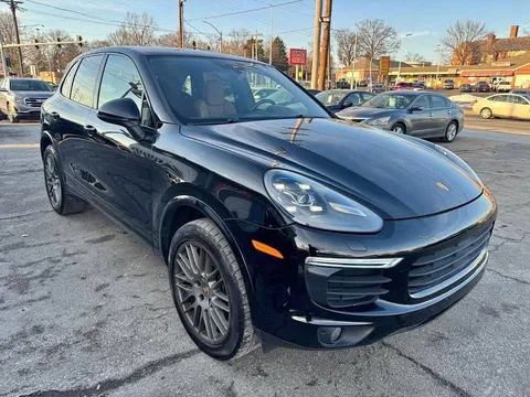 2017 Porsche Cayenne Platinum Edition