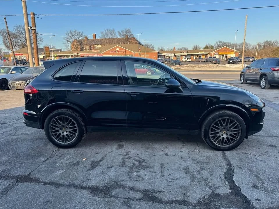 2017 Porsche 958 Cayenne - Image 4 of 20