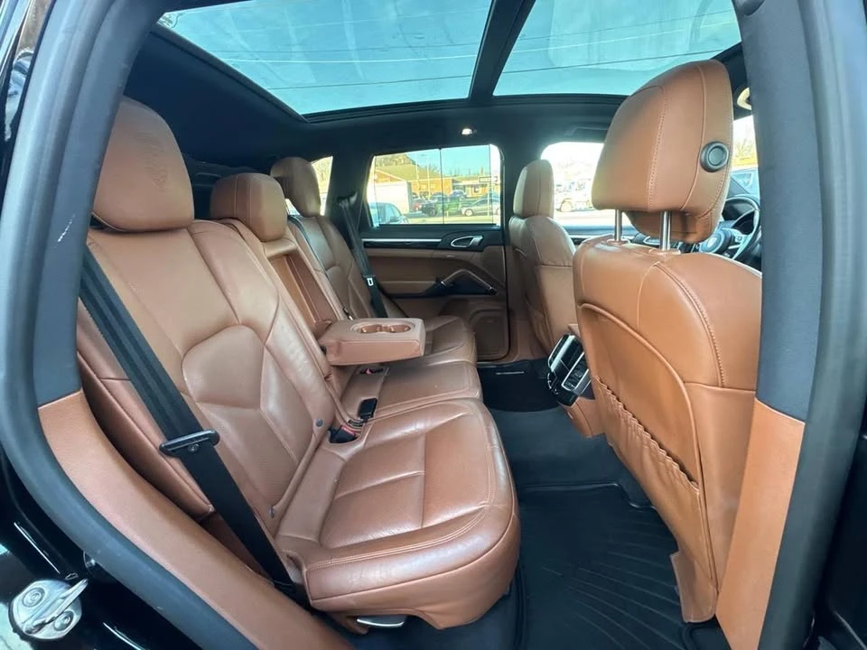 2017 Porsche 958 Cayenne - Image 14 of 20