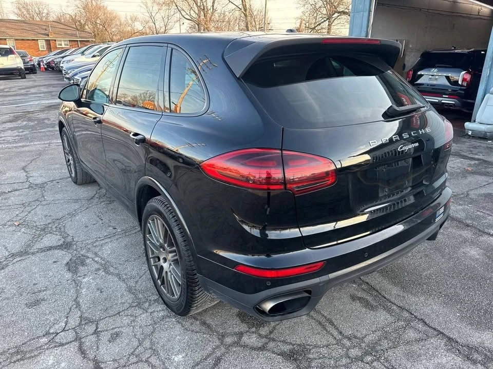 2017 Porsche 958 Cayenne - Image 8 of 20