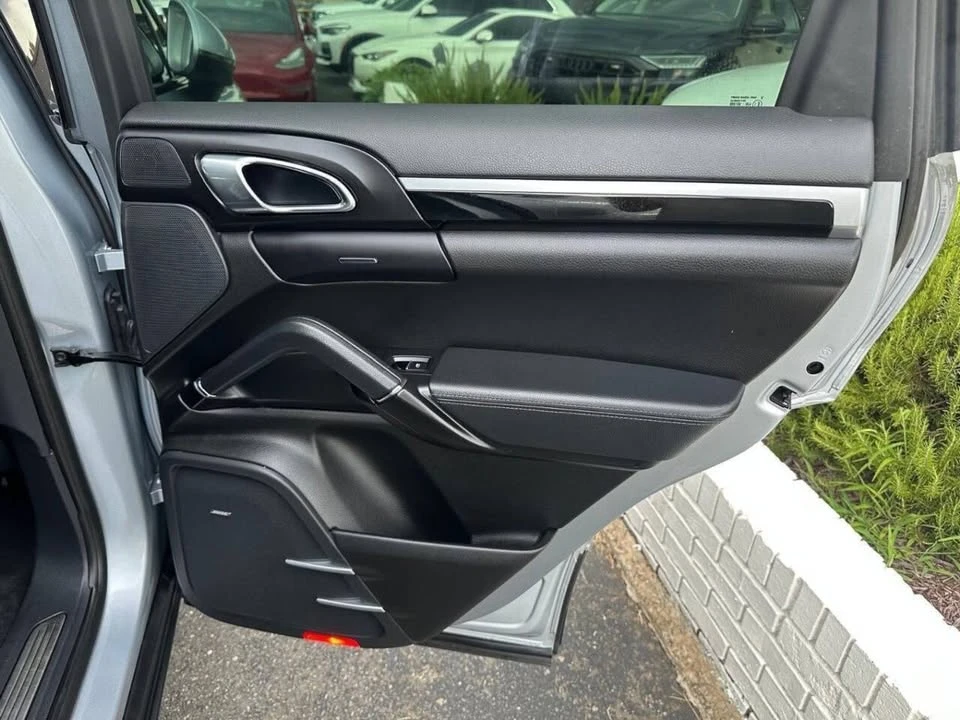 2017 Porsche 958 Cayenne - Image 11 of 20