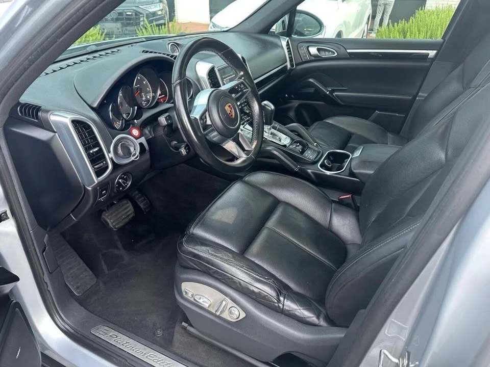 2017 Porsche 958 Cayenne - Image 7 of 20