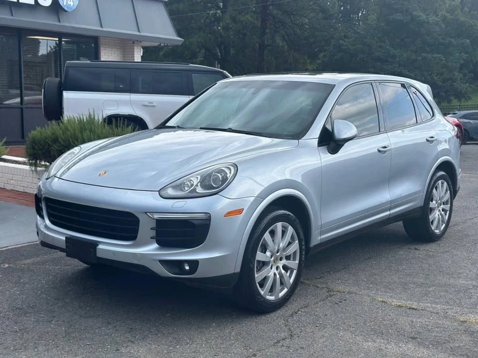 2017 Porsche 958 Cayenne - Image 2 of 20