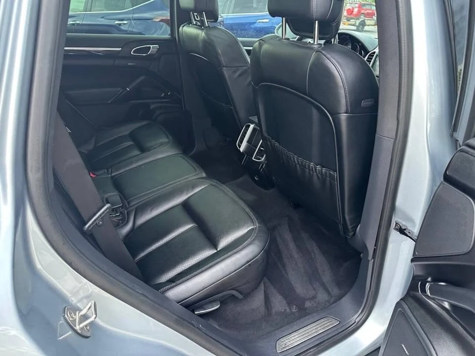 2017 Porsche 958 Cayenne - Image 12 of 20