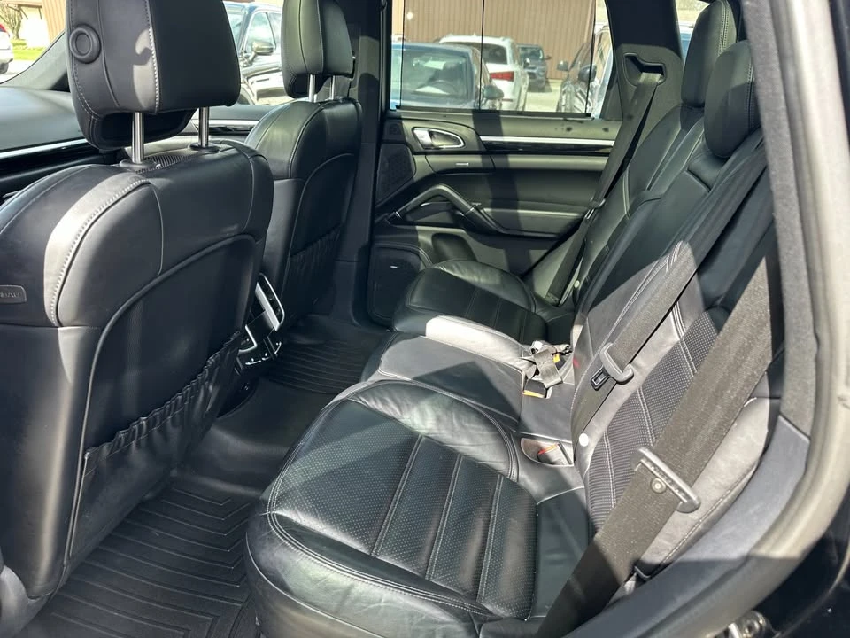 2017 Porsche 958 Cayenne - Image 9 of 20