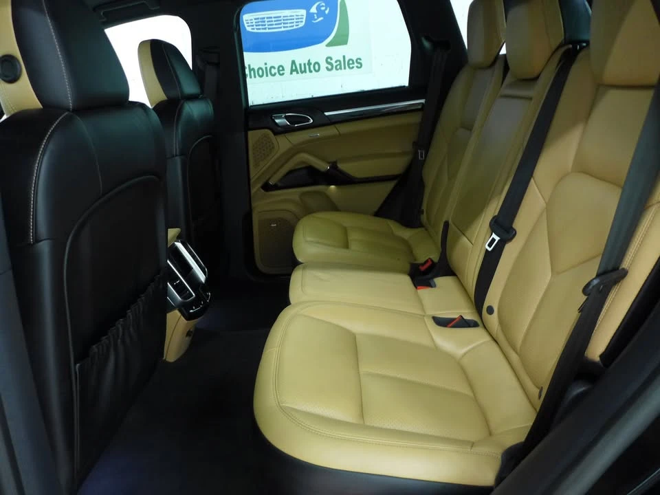 2017 Porsche 958 Cayenne - Image 6 of 20