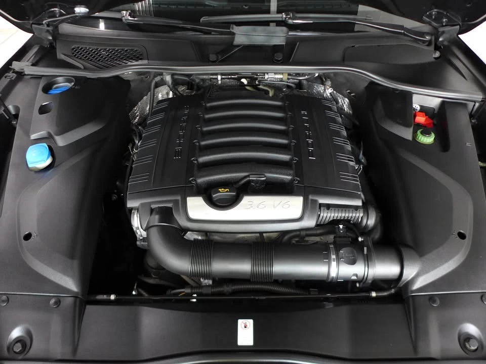 2017 Porsche 958 Cayenne - Image 12 of 20