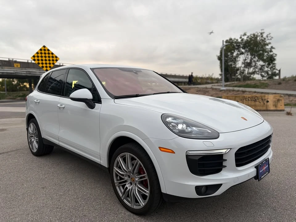 2017 Porsche 958 Cayenne - Image 3 of 19