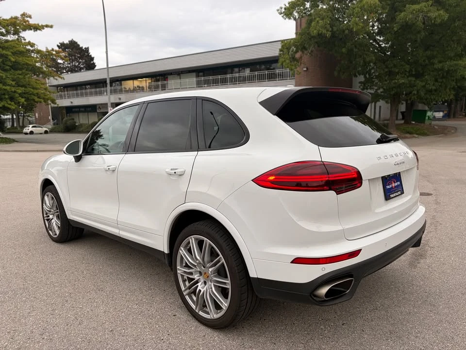 2017 Porsche 958 Cayenne - Image 8 of 19