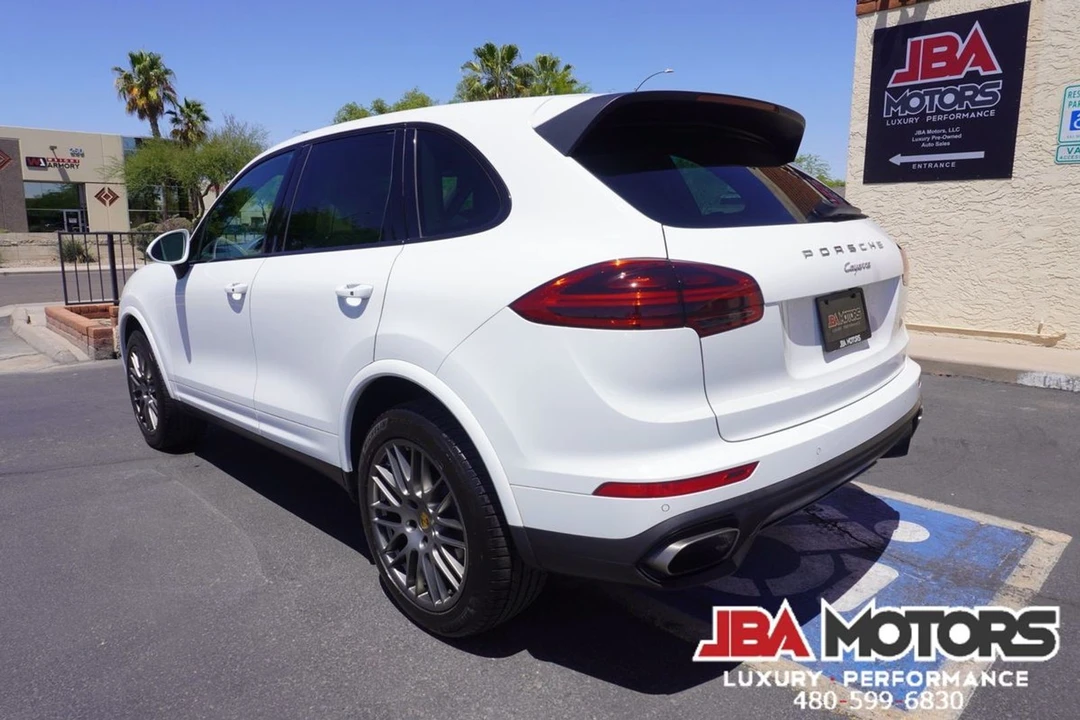 2017 Porsche 958 Cayenne - Image 4 of 12