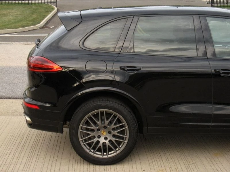 2017 Porsche 958 Cayenne - Image 11 of 12