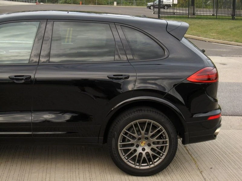 2017 Porsche 958 Cayenne - Image 8 of 12