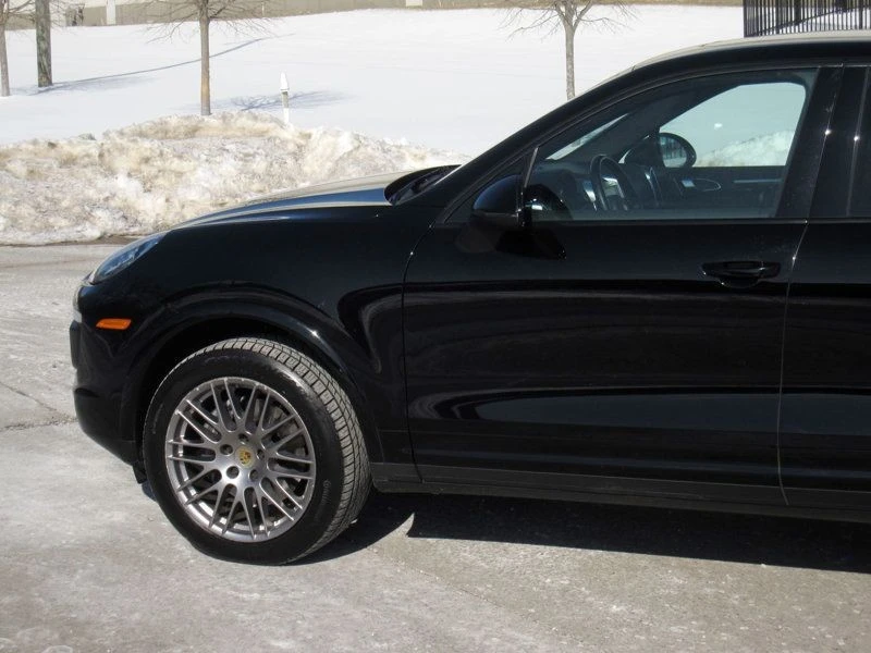 2017 Porsche 958 Cayenne - Image 7 of 12