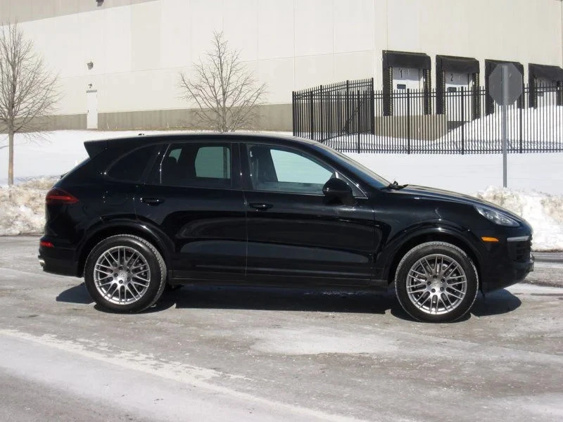2017 Porsche 958 Cayenne - Image 9 of 12