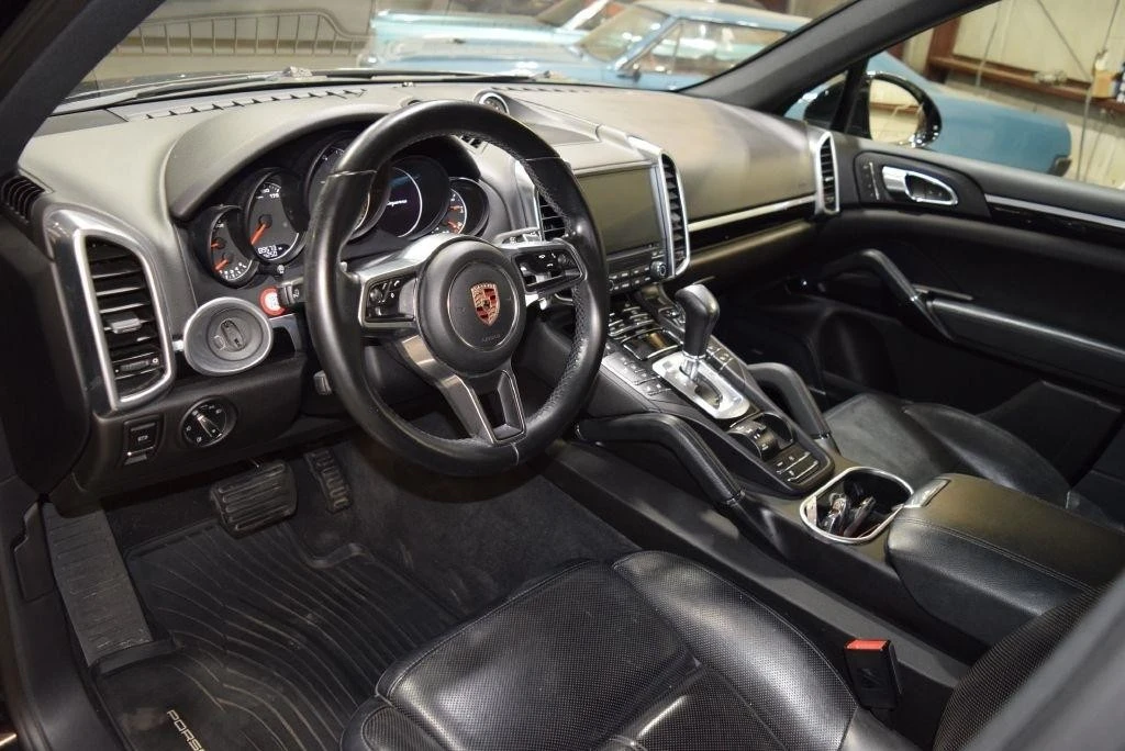 2017 Porsche 958 Cayenne - Image 28 of 31