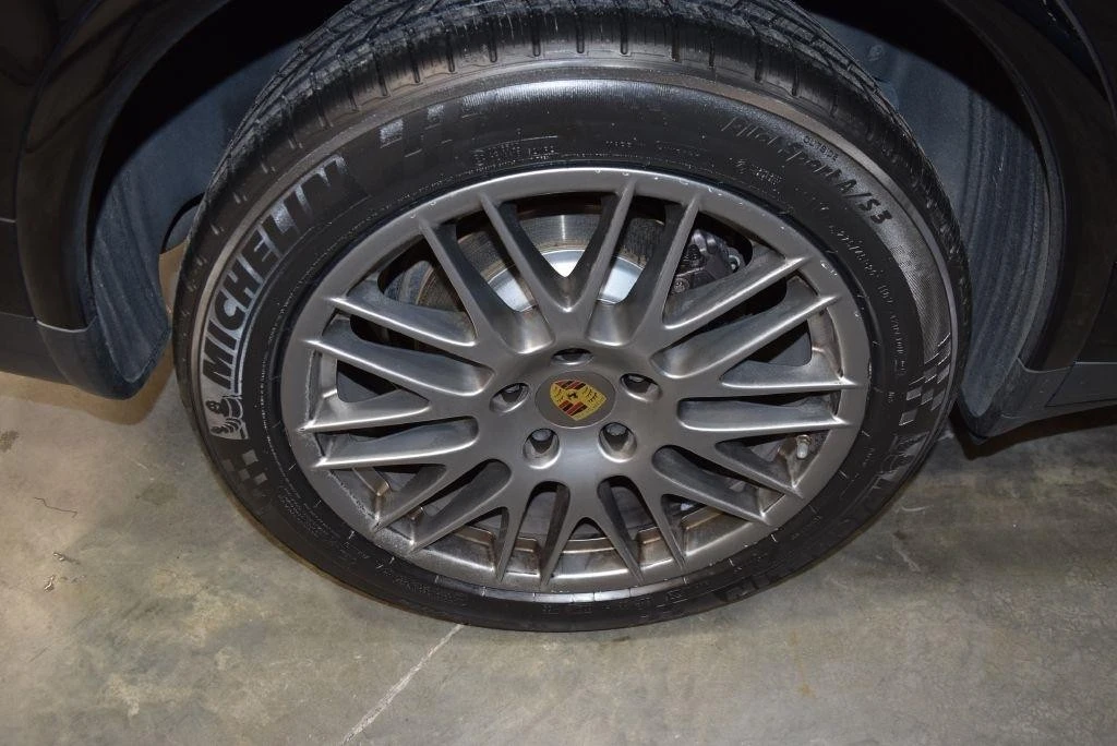 2017 Porsche 958 Cayenne - Image 11 of 31