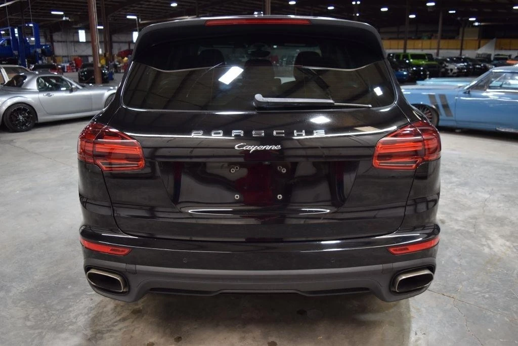 2017 Porsche 958 Cayenne - Image 7 of 31