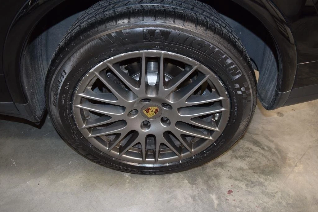 2017 Porsche 958 Cayenne - Image 12 of 31