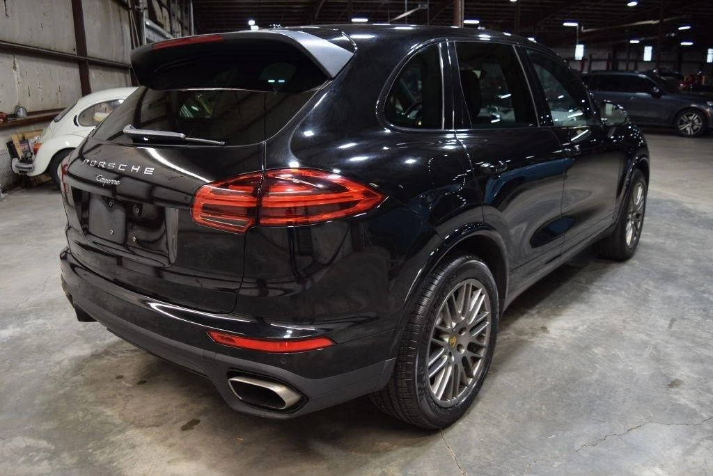 2017 Porsche 958 Cayenne - Image 8 of 31