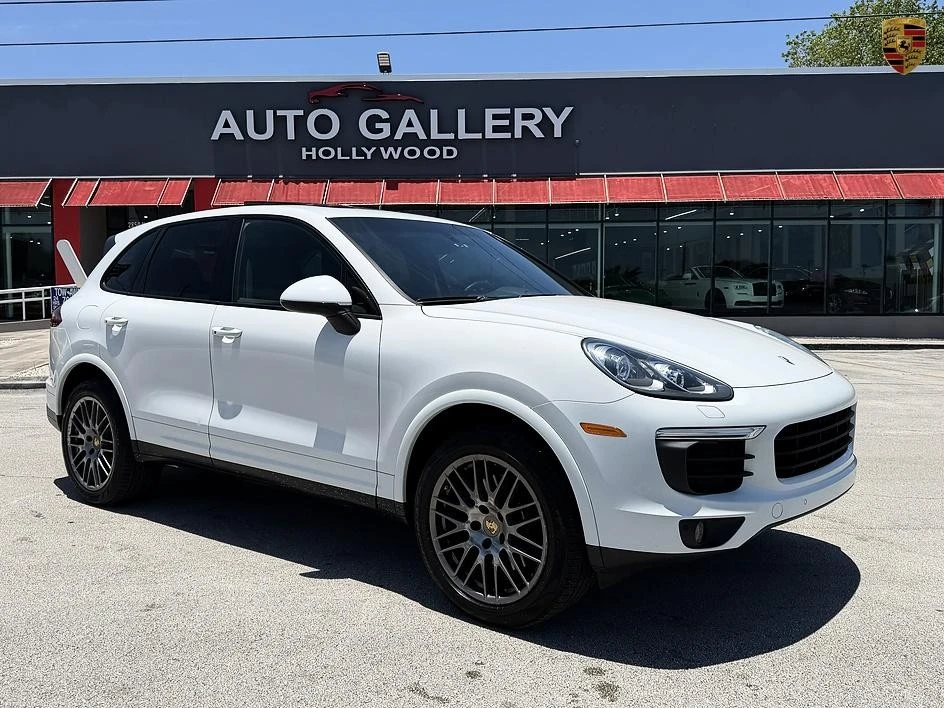 2017 Porsche 958 Cayenne - Image 2 of 28