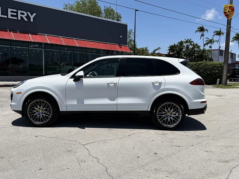 2017 Porsche 958 Cayenne - Image 9 of 28