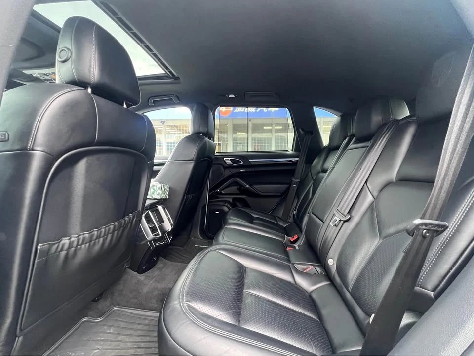 2017 Porsche 958 Cayenne - Image 19 of 20