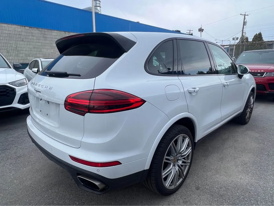 2017 Porsche 958 Cayenne - Image 6 of 20