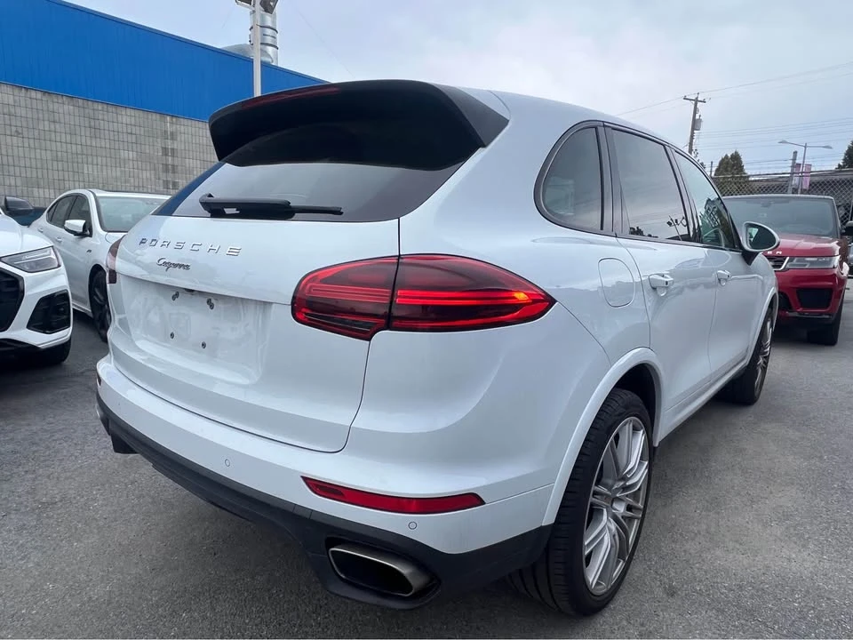 2017 Porsche 958 Cayenne - Image 7 of 20