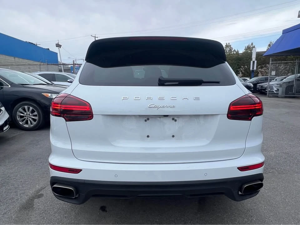 2017 Porsche 958 Cayenne - Image 8 of 20