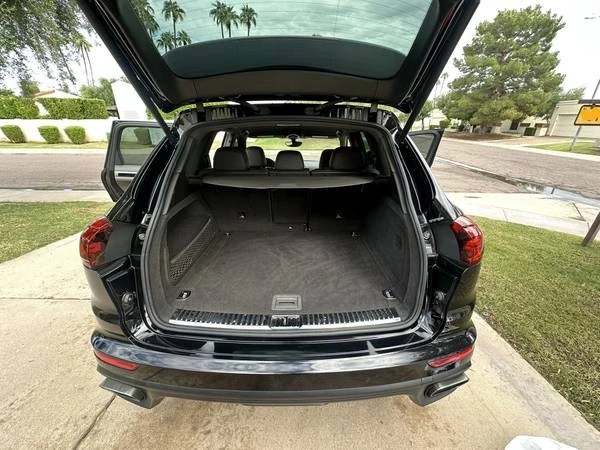 2017 Porsche 958 Cayenne - Image 8 of 12