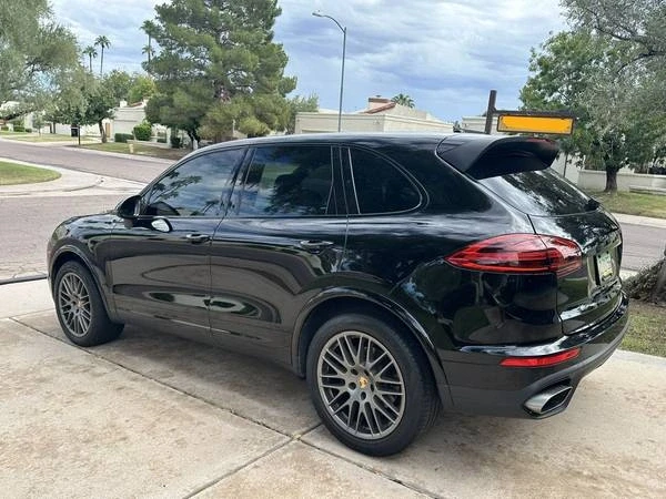 2017 Porsche 958 Cayenne - Image 4 of 12
