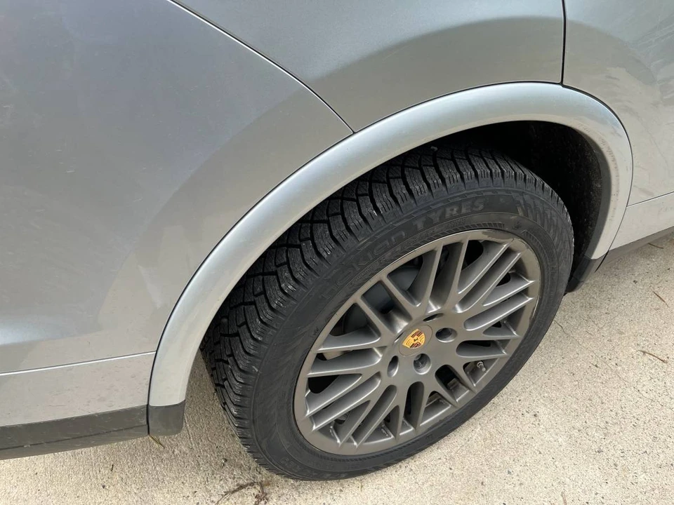 2017 Porsche 958 Cayenne - Image 2 of 7