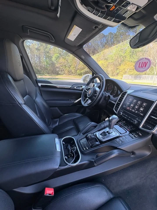 2017 Porsche 958 Cayenne - Image 14 of 20