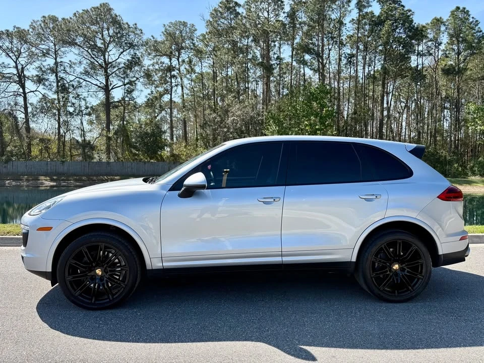 2017 Porsche 958 Cayenne - Image 2 of 20
