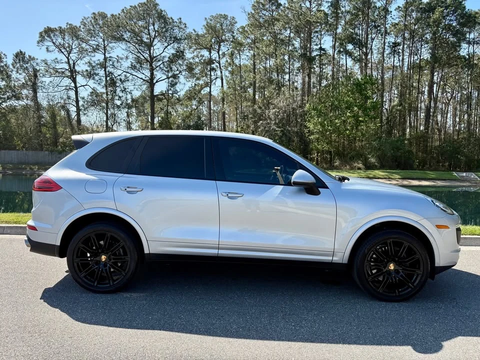2017 Porsche 958 Cayenne - Image 5 of 20