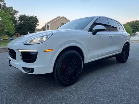 2017 Porsche Cayenne Platinum Edition