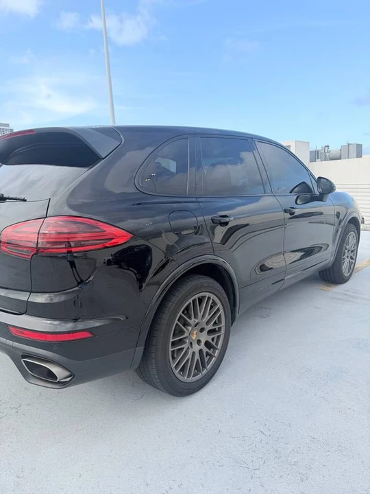 2017 Porsche 958 Cayenne - Image 7 of 16