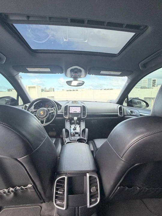 2017 Porsche 958 Cayenne - Image 14 of 16