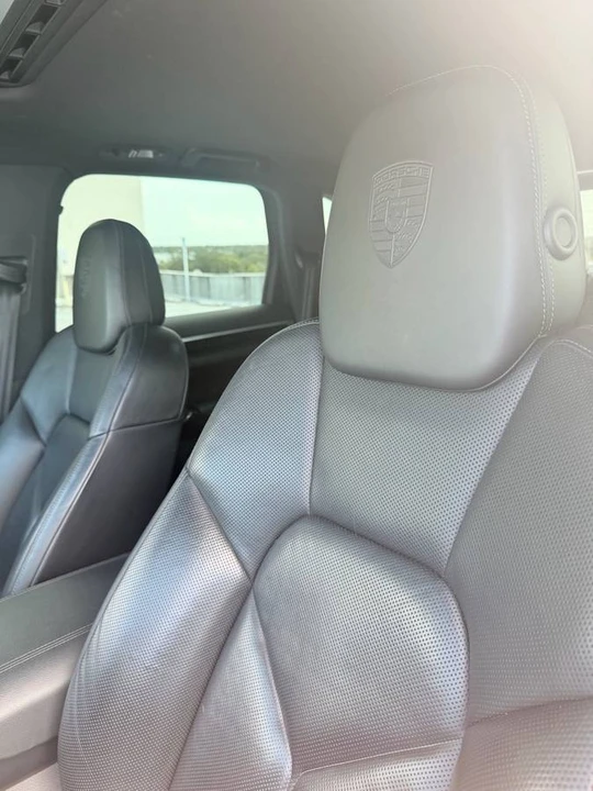2017 Porsche 958 Cayenne - Image 11 of 16