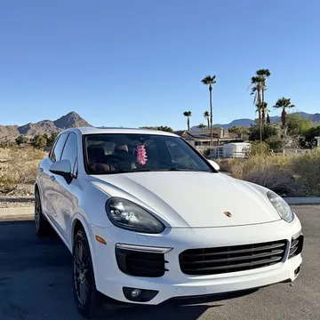 2017 Porsche Cayenne Platinum Edition
