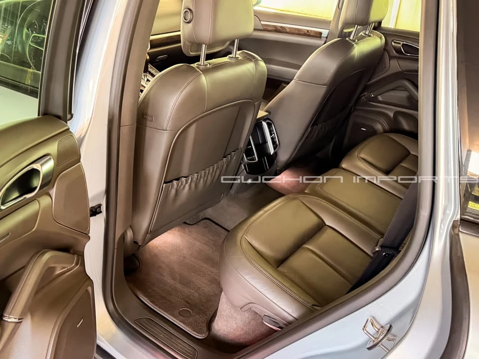 2017 Porsche 958 Cayenne - Image 12 of 20