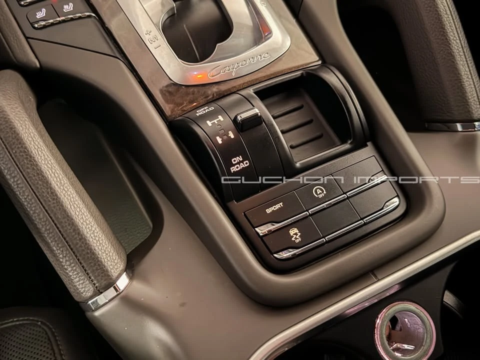 2017 Porsche 958 Cayenne - Image 14 of 20