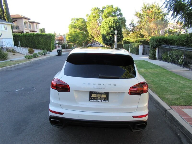 2017 Porsche 958 Cayenne - Image 7 of 20