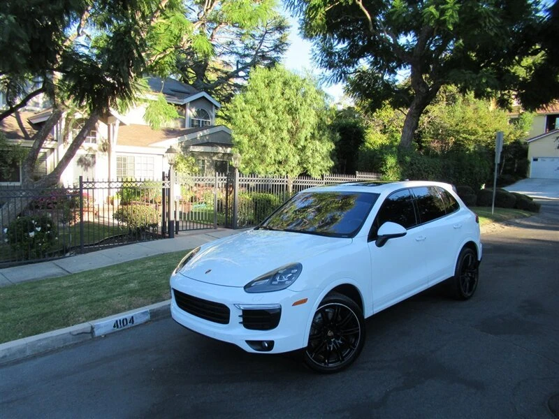 2017 Porsche 958 Cayenne - Image 3 of 20