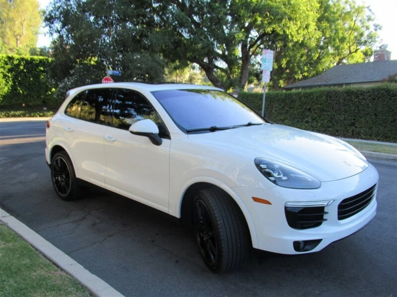 2017 Porsche 958 Cayenne - Image 10 of 20