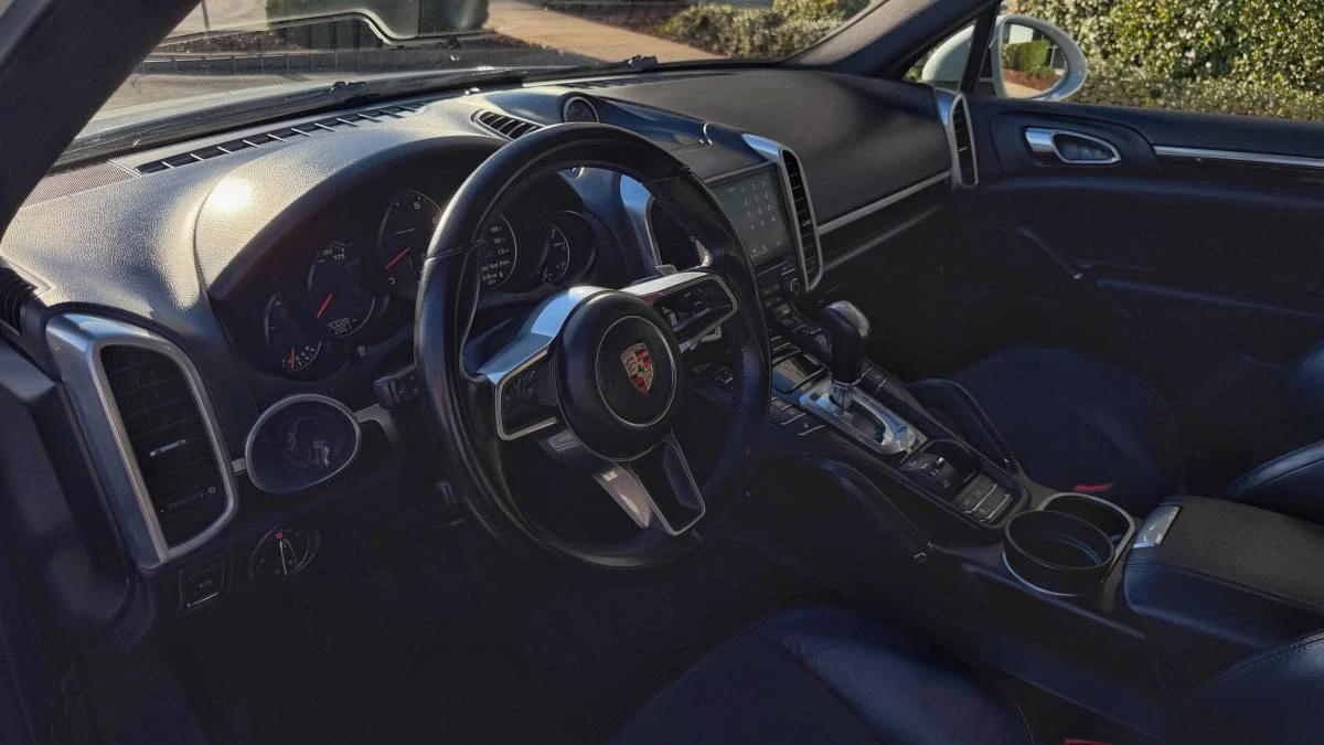 2017 Porsche 958 Cayenne - Image 11 of 16